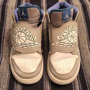 Toddler Sky Jordan hightops